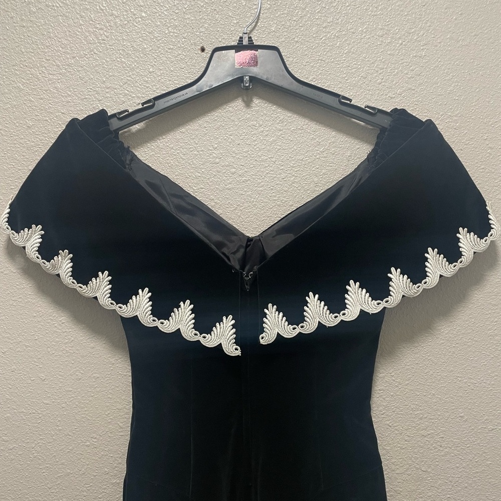 Vintage 80's Black Velvet Off-The-Shoulder Evening Dress - Picture 4 of 8